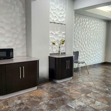 Baymont By Wyndham San Antonio Airport Hotel ภายนอก รูปภาพ
