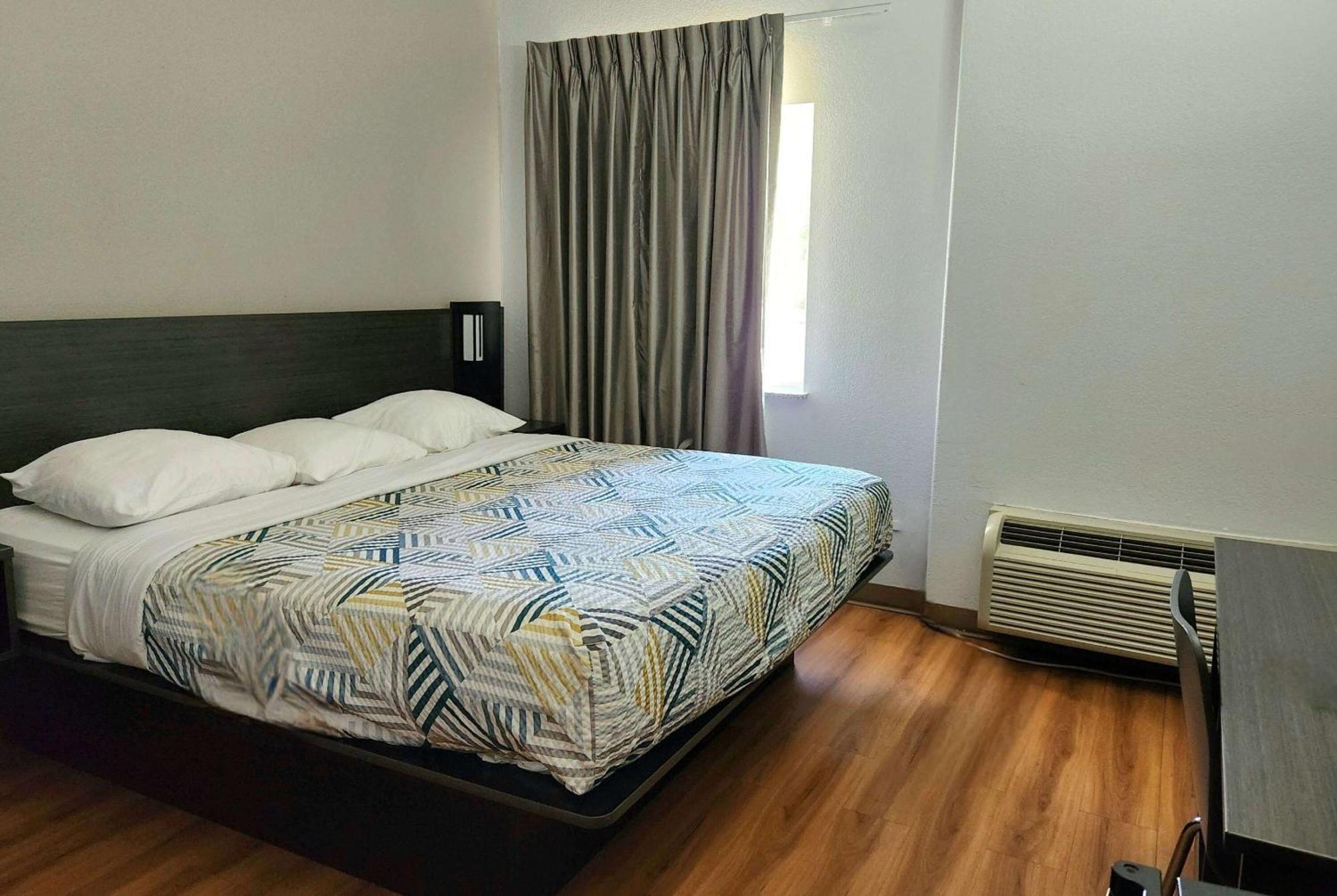 Baymont By Wyndham San Antonio Airport Hotel ภายนอก รูปภาพ