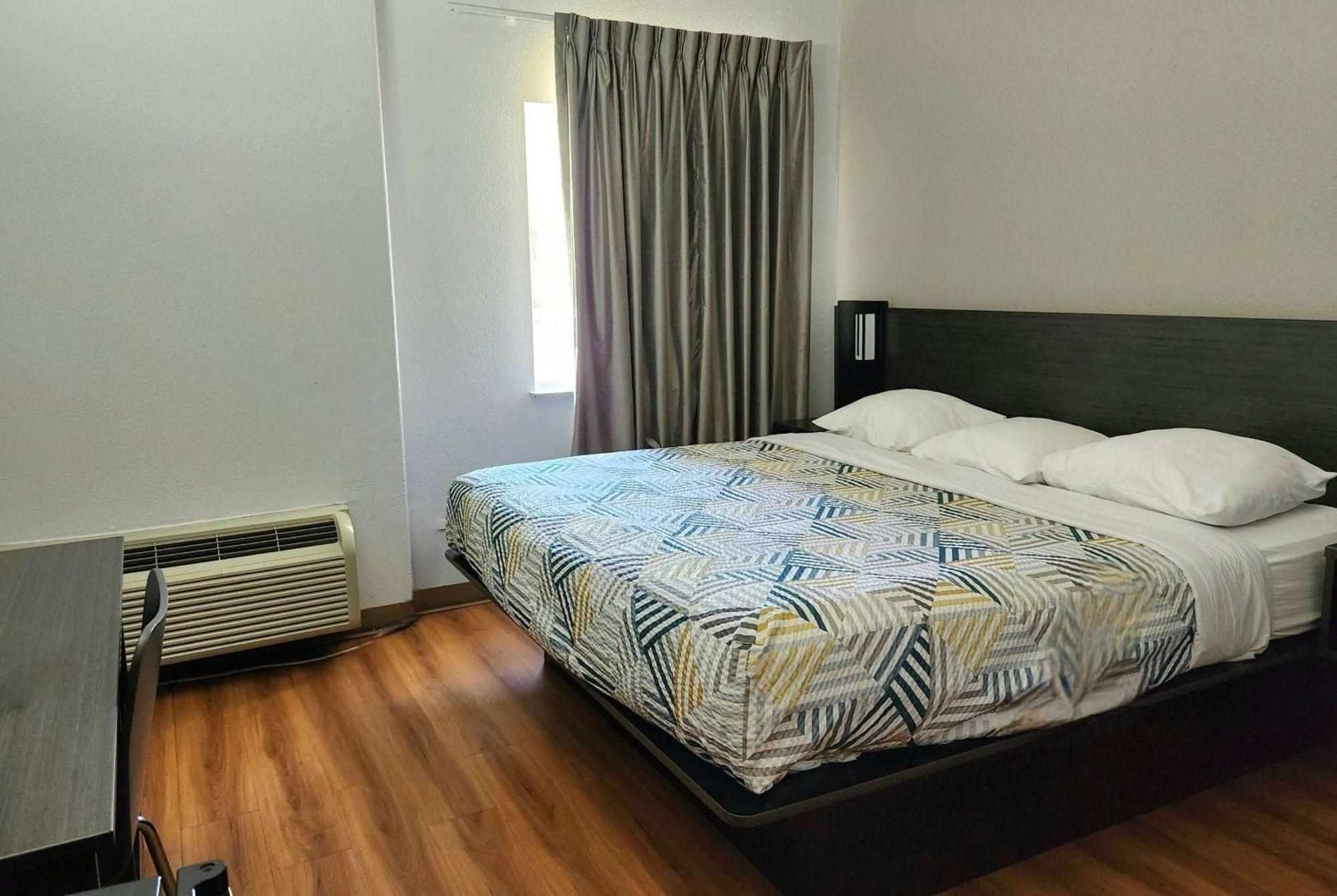 Baymont By Wyndham San Antonio Airport Hotel ภายนอก รูปภาพ