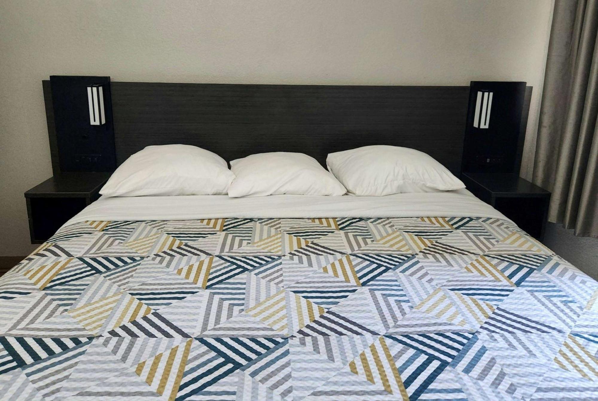 Baymont By Wyndham San Antonio Airport Hotel ภายนอก รูปภาพ