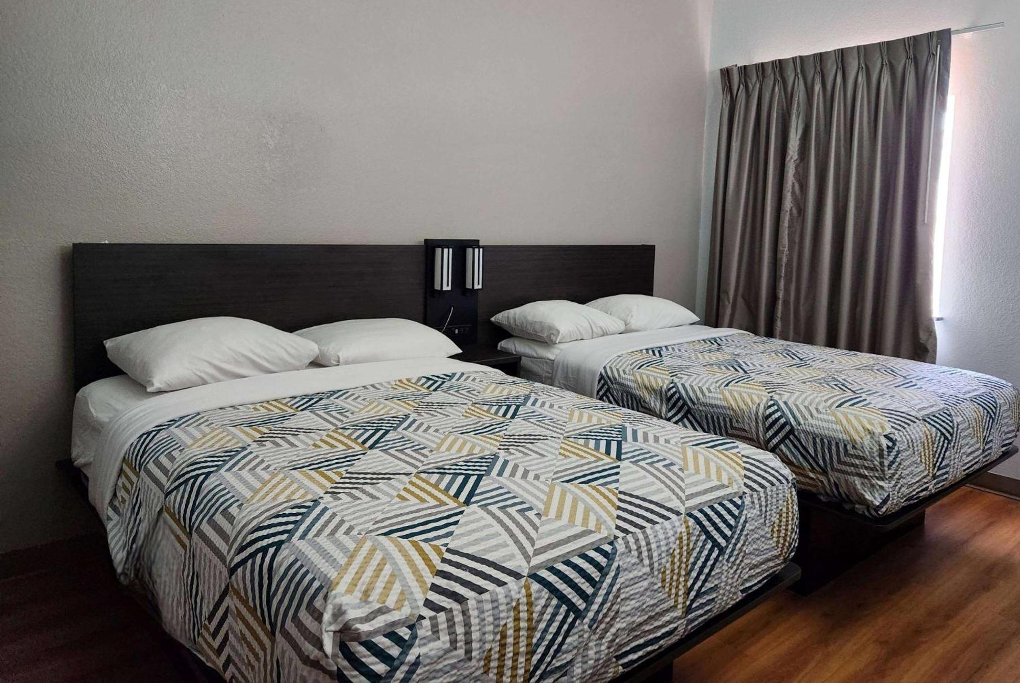 Baymont By Wyndham San Antonio Airport Hotel ภายนอก รูปภาพ