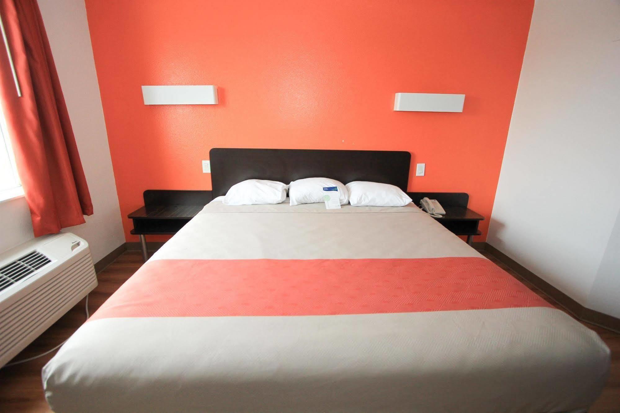 Baymont By Wyndham San Antonio Airport Hotel ภายนอก รูปภาพ