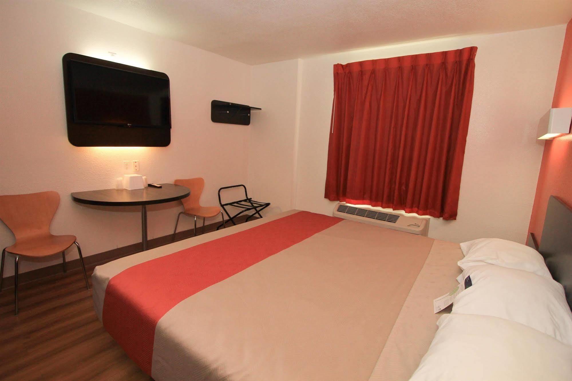 Baymont By Wyndham San Antonio Airport Hotel ภายนอก รูปภาพ