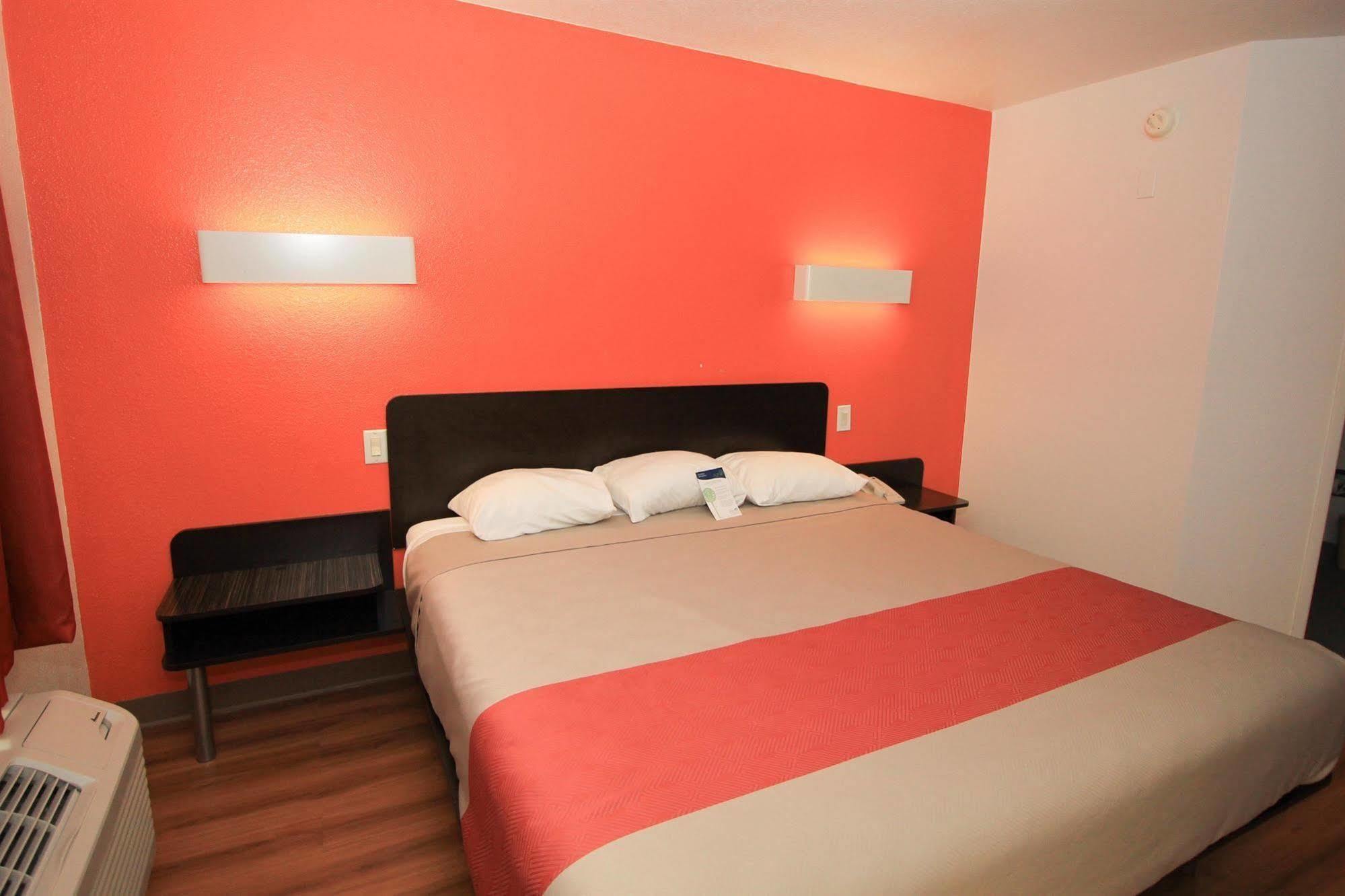 Baymont By Wyndham San Antonio Airport Hotel ภายนอก รูปภาพ